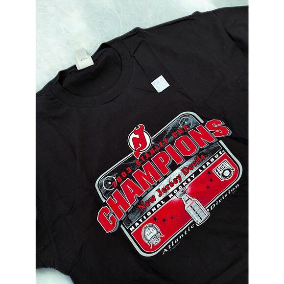 New Jersey Devils 2003 NHL Stanley Cup Champions T-Shirt NWT Lee Sport Men’s XL - Picture 1 of 8